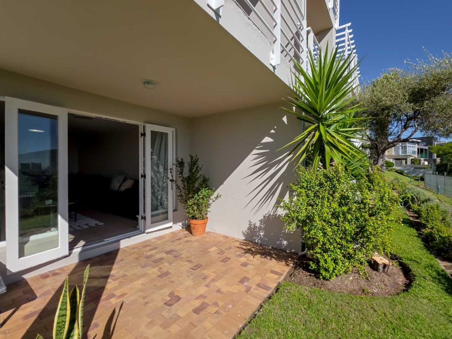 2 Bedroom Property for Sale in Vredehoek Western Cape